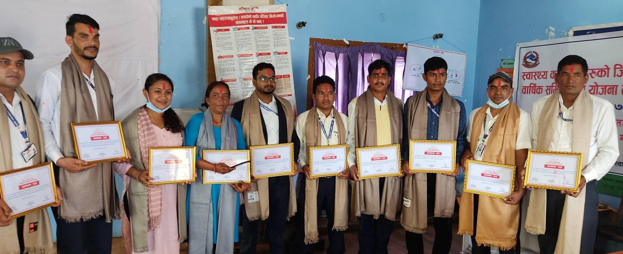 बैतडीका दश स्वास्थ्यकर्मी सम्मानित